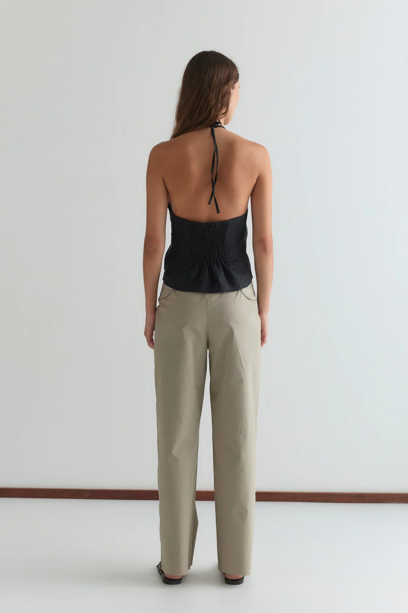 Close Halter Top - Black