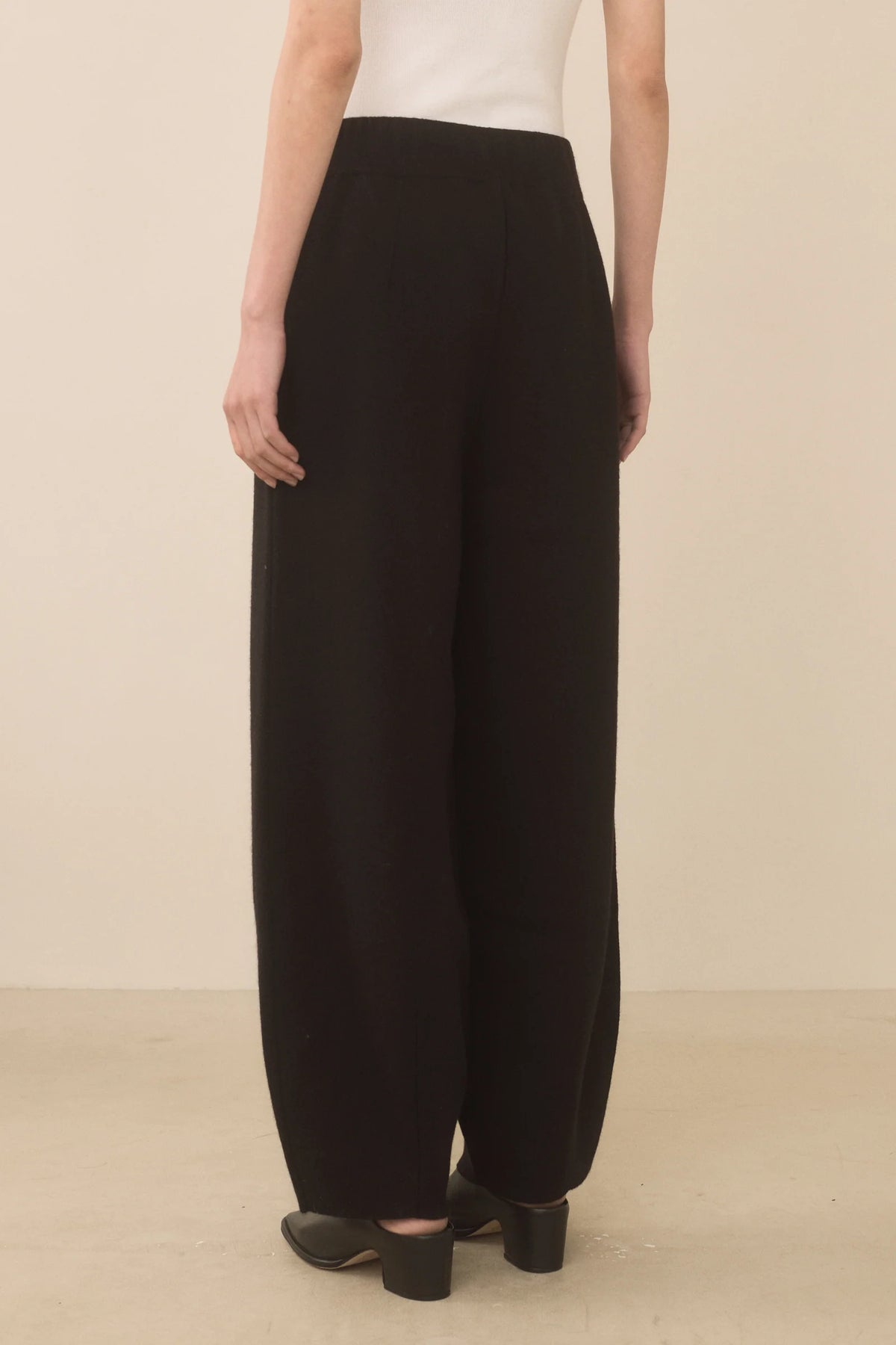 Double Taper Knit Pant- Black