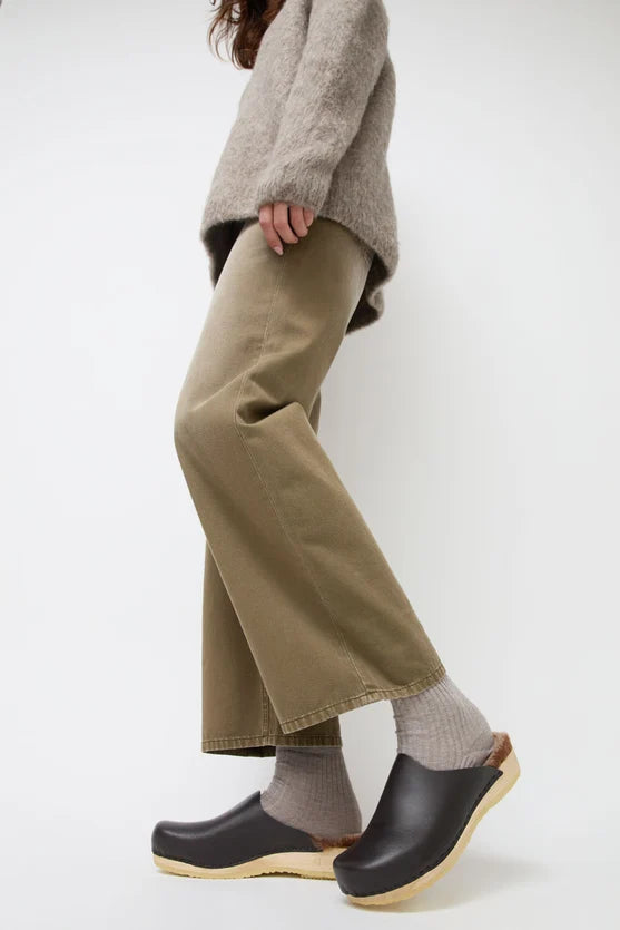 Contour Clog with Shearling on Flat Base in Java and Brown Brisa