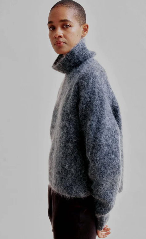 Mohair Highneck in Charcoa