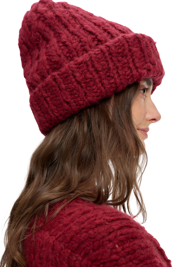 Lumi Hat- Garnet