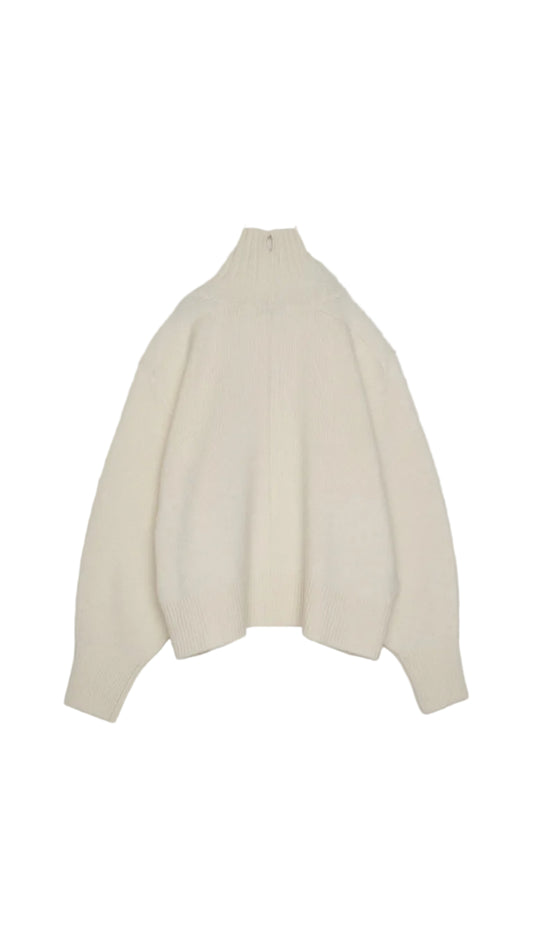 Highcollar Sweater in Off White