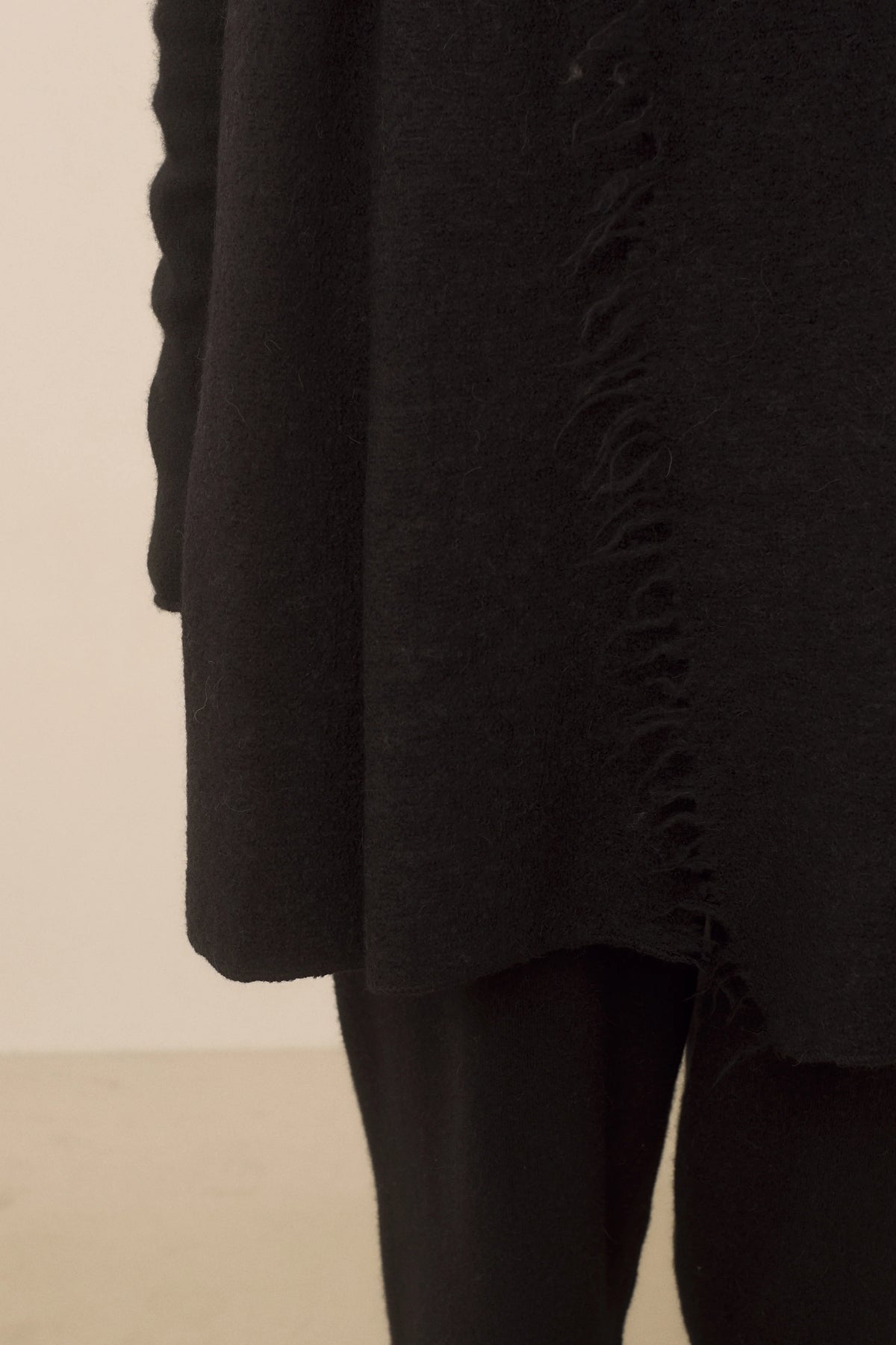 Soft Fringe Scarf- Black