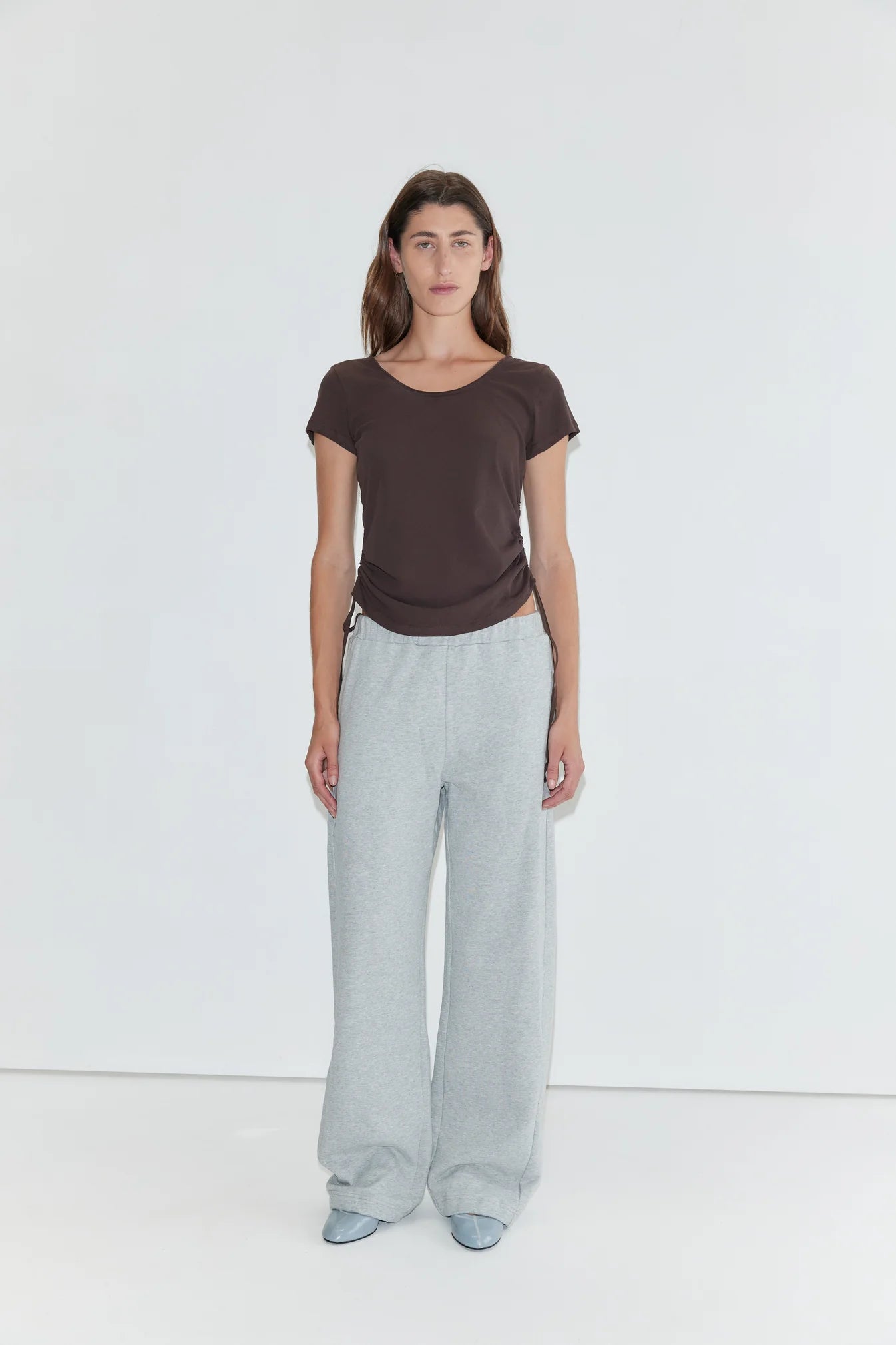 Draw Side Tee Brown