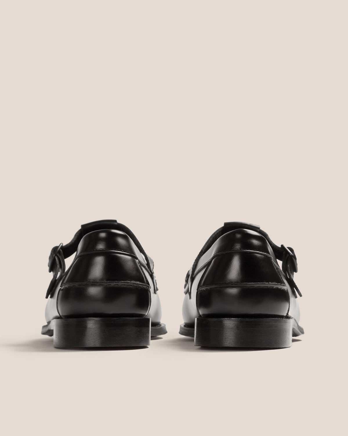 Alber Shoe