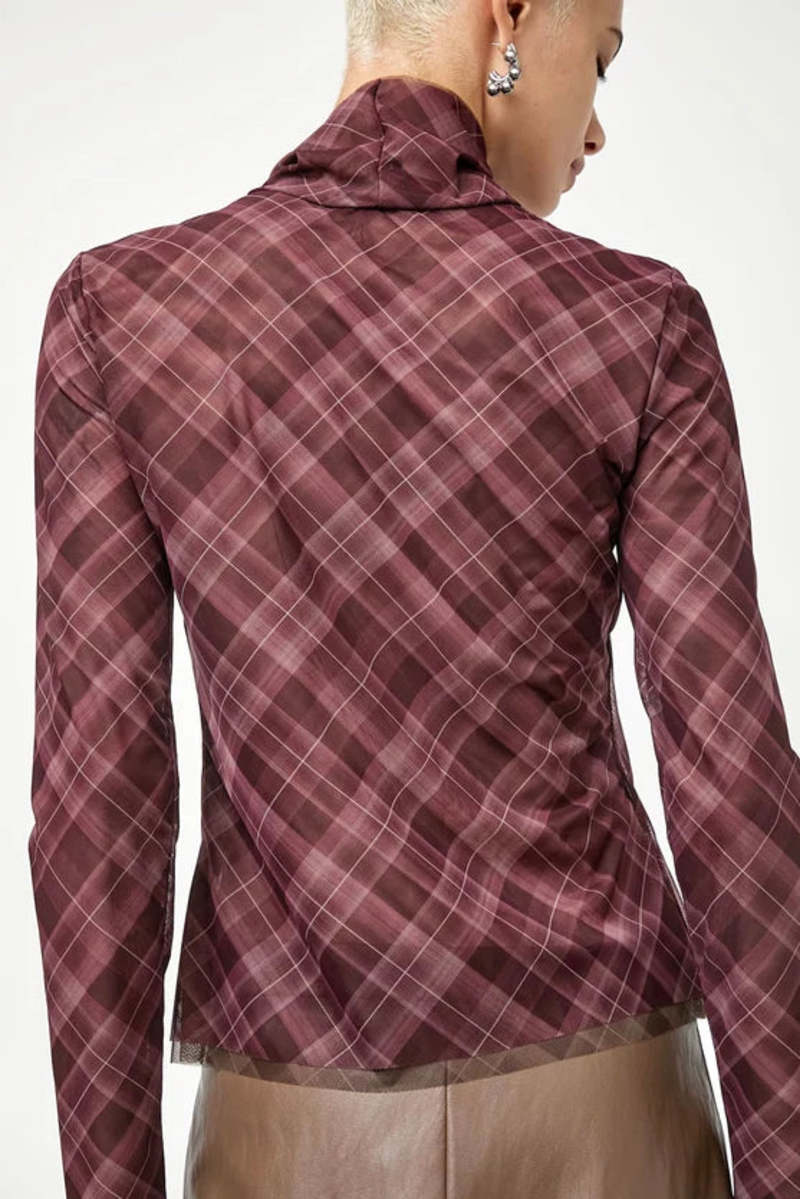 Lennon Turtleneck in Plum Plaid
