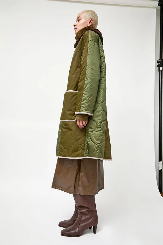 Summit Jacket in Olive