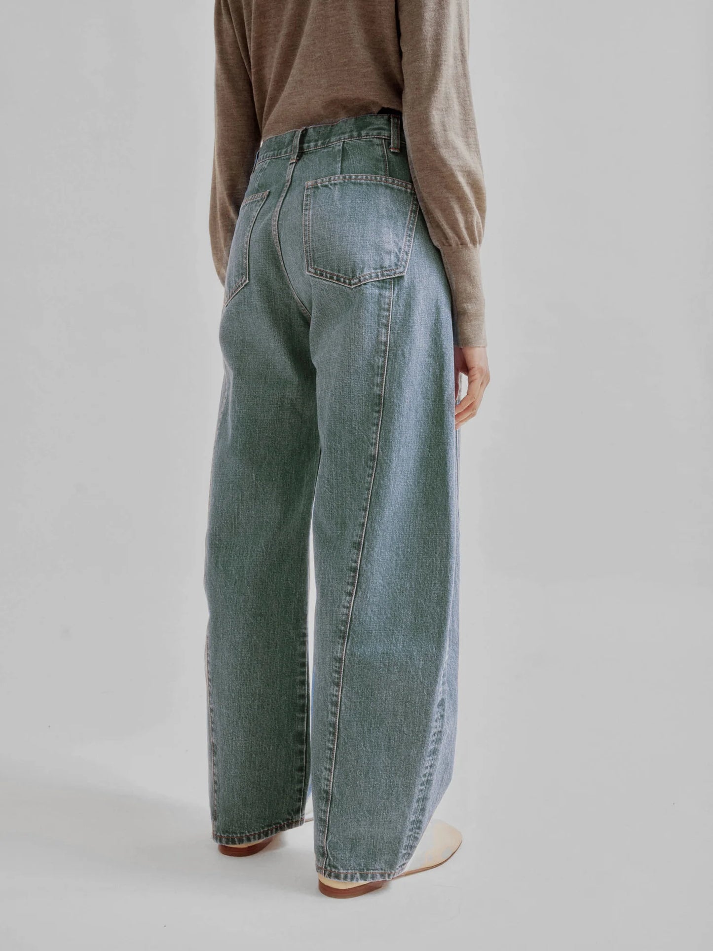 Barrel Denim in Vintage Blue