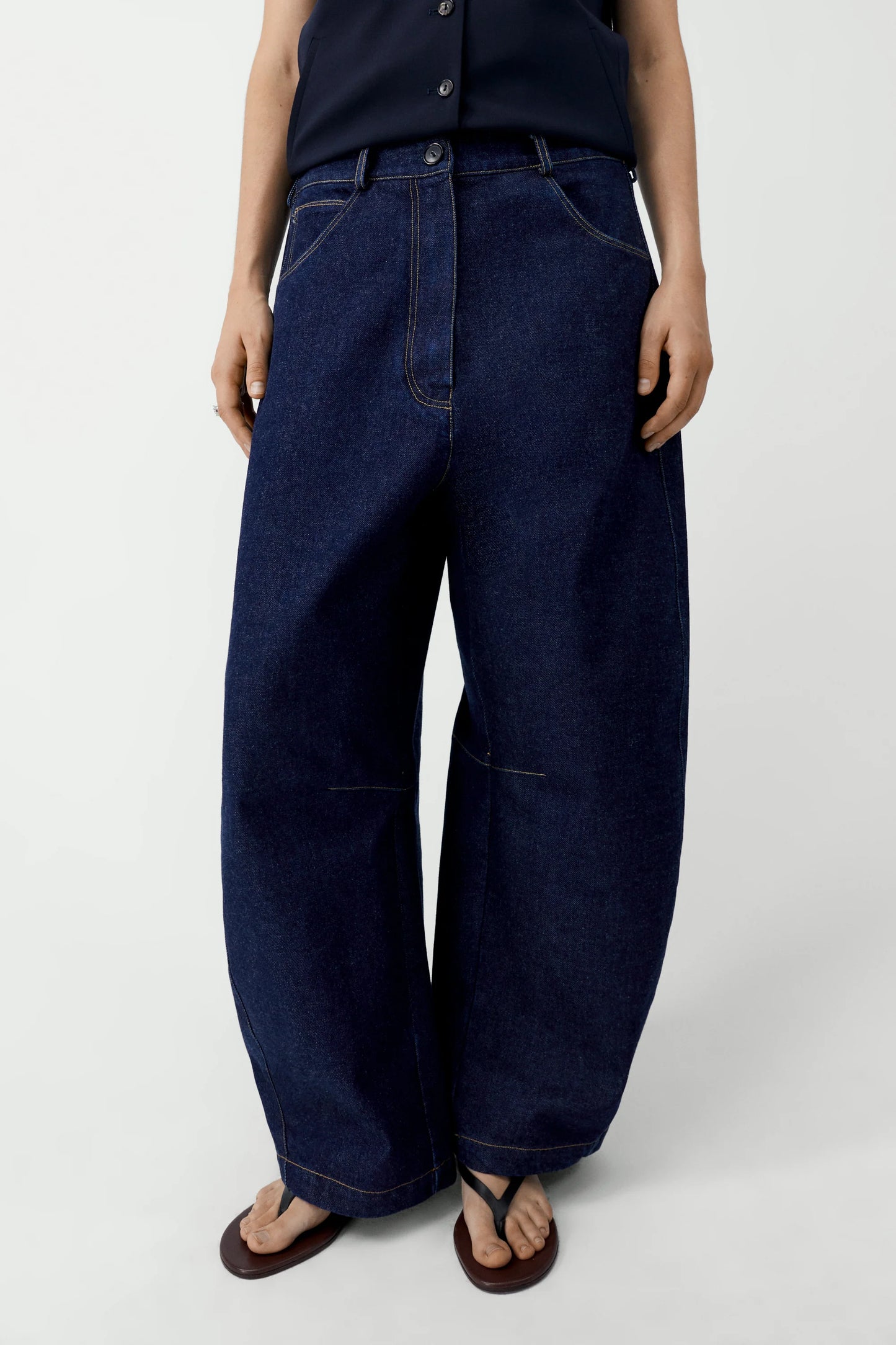 Curved Baggy Jeans